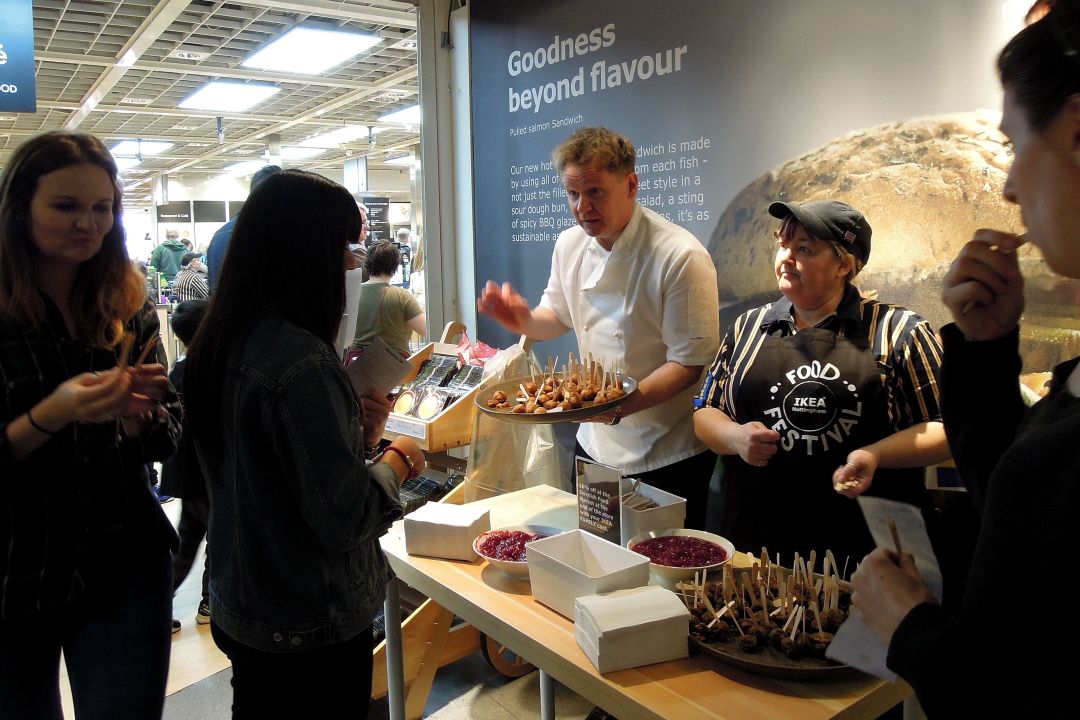 Gordon Ramsay Lookalike surprises the shoppers at Ikea Nottingham